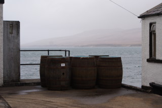 樽とアイラ海峡