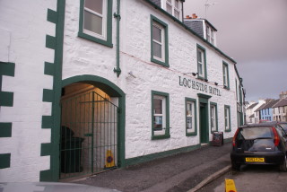 ボウモア市内の Lochside Hotel